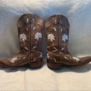 Shyanne Brown Floral Embroidered Heeled Boots